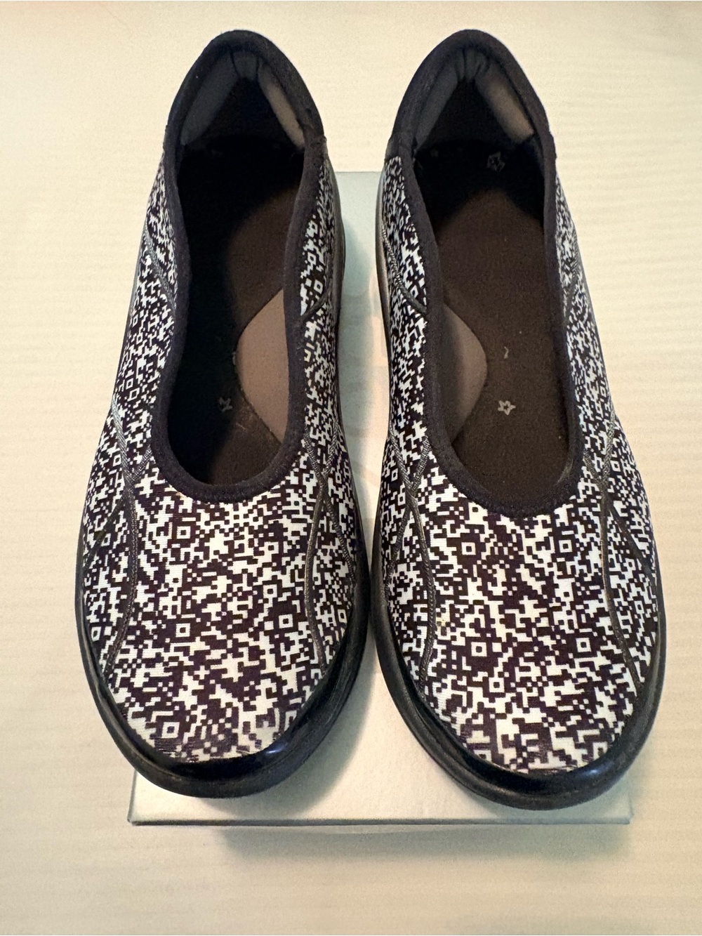 Comfort Knit Slip-On Flats in Black and White